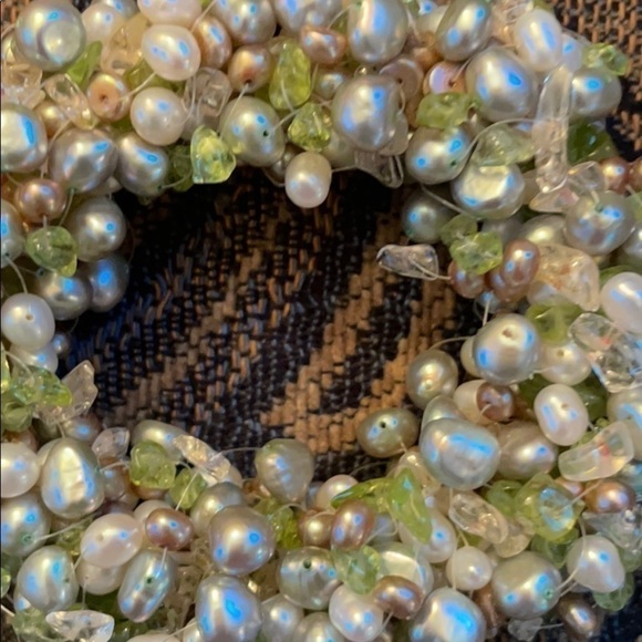 Suarti Multi Large Cluster Genuine Pearl and Stone Bracelet - Picture 3 of 3